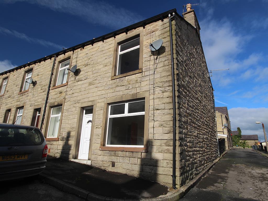2 bedroom end terrace house To Let in Barnoldswick - IMG_4153.jpg